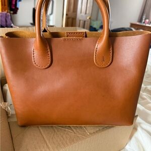 Portland Leather Honey Raindrop